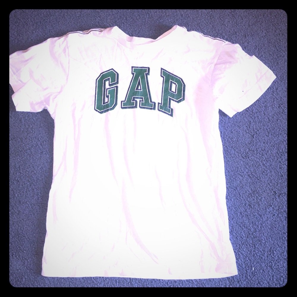 Gap T-shirt